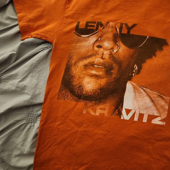 Ladies Lenny Kravitz concert tee - Picture 2 of 7